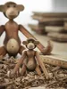 Figurine in legno Kay Bojesen, scimmietta mini, legno di Anteprima dell’immagine prodotto 4