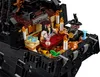 LEGO ICONS 10365 Le bateau pirate du capitaine Jack Sparrow Voir les images du produit 17