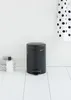 Poubelle à Pédale 3 L Matt Black - New Icon - Brabantia Voir les images du produit 23