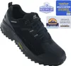 A black Skechers outdoor shoe with marketing tags. Voir les images du produit