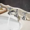 Wastafel mengkraan met 2 handgrepen - Gepolijst chroom - Productafbeelding-voorbeeld 1