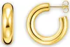 A pair of gold hoop earrings on a white background. Anteprima dell’immagine prodotto