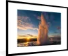 MuchoWow® Gerahmtes Poster Der Geysir in Island mit Produktbild-Vorschau 1