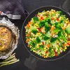 Poêle wok Relaxdays avec couvercle en verre, Ø 30 cm, en Voir les images du produit 5