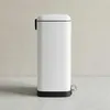 Odpadkový kôš s pedálom MYK, 30 l – biely Náhľad obrázku produktu 4