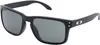Oakley Holbrook 9102E8 Matte Black/Prizm Grey Lifestyle Náhled obrázku produktu 11