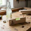 Malá Dřevěná Vodováha S Otvírákem Na Lahve Z Bukového Dřeva Náhled obrázku produktu 4