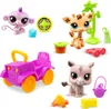 A collection of Littlest Pet Shop safari-themed toys, including animal figures and accessories, arranged on a white background. Anteprima dell’immagine prodotto