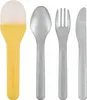 A travel cutlery set with a yellow holder, a spoon, a fork, and a knife, all on a white background. Anteprima dell’immagine prodotto