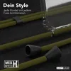 Close-up of a phone case with a green lanyard and black attachments. Produktbild-Vorschau