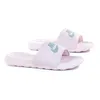 Nike Wmns Victori One Slide A Malapena Rosa/Metallic Silve Anteprima dell’immagine prodotto 6