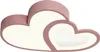 A pink heart-shaped ceiling light. Náhled obrázku produktu
