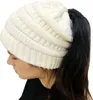 Háčkovaná čepice s culíkem, dámská čepice - BEANIEHUT White Náhled obrázku produktu 9