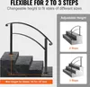 A diagram showing a black metal handrail installed on stairs, with text and inset images illustrating its adjustability for 2 or 3 steps. Voir les images du produit
