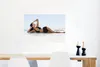 MuchoWow® Poster Eine Frau in einem schwarzen Bikini Produktbild-Vorschau 5