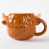 Highland Cow Shaped Mug – Lingua: Inglese Anteprima dell’immagine prodotto 3