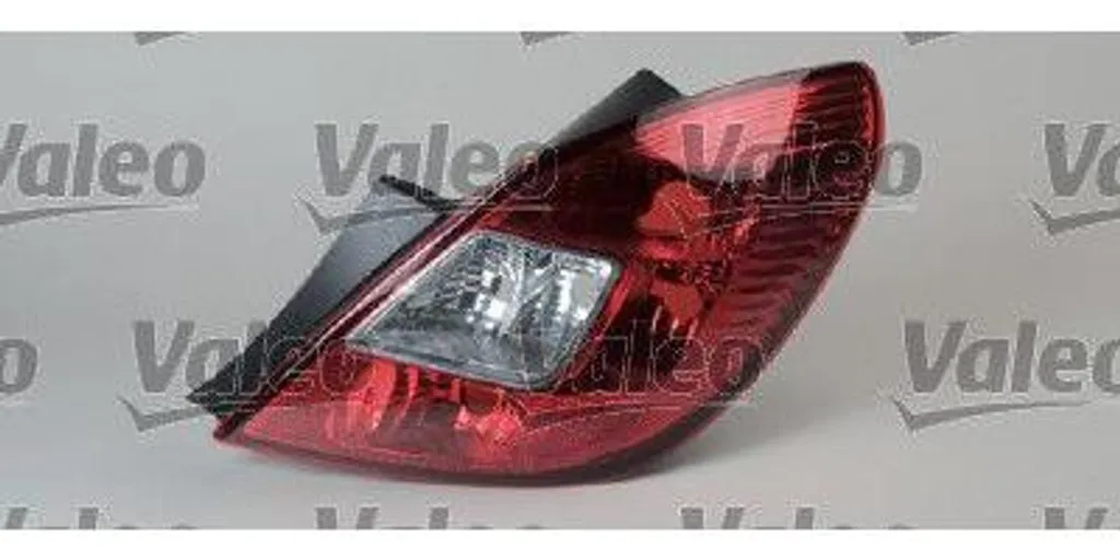 Feu arrière VALEO 043391 haute visibilité - Compatible Corsa D OE