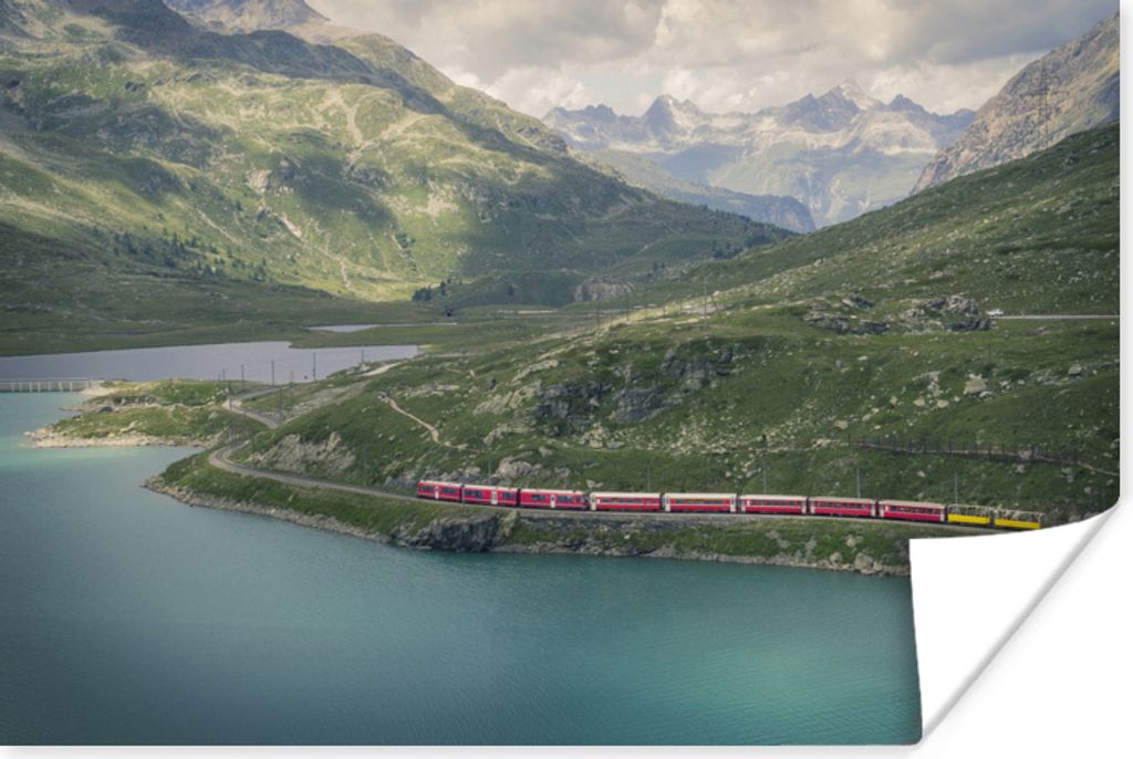 MuchoWow Poster Ein Zug entlang des blauen Wassers 60x40 cm - Schlafzimmerdekoration