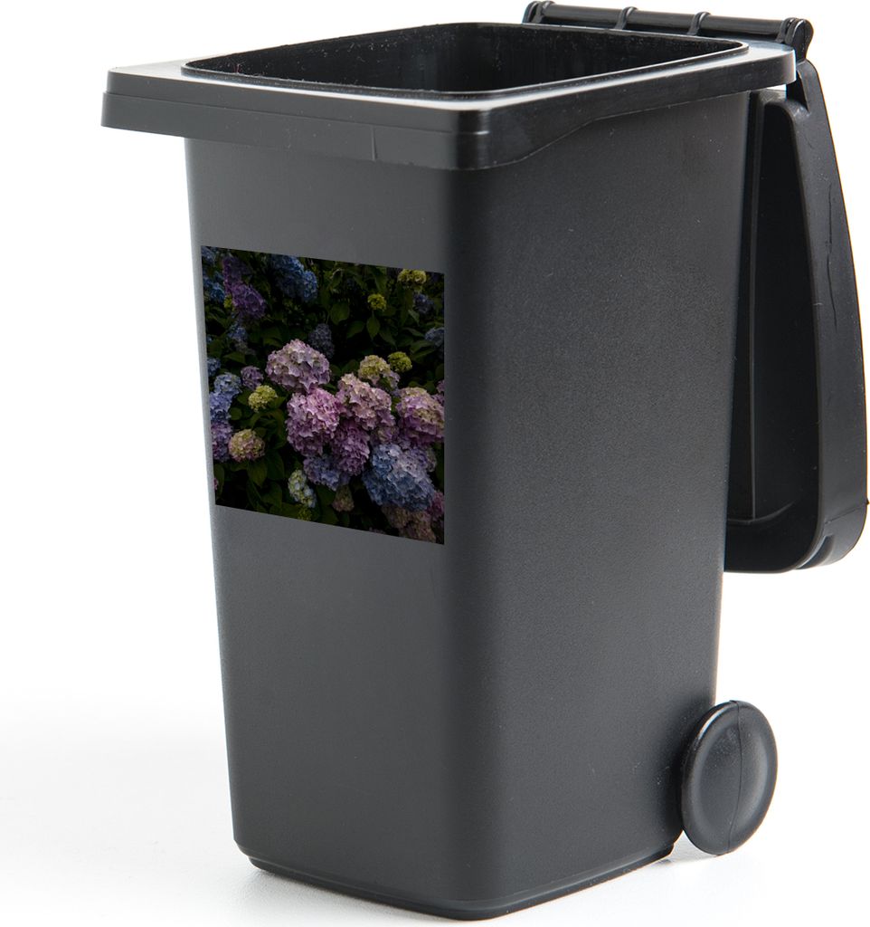 MuchoWow Mülltonnenaufkleber Blühende Hortensiensträucher im Garten 40x40 cm - Abfall-Aufkleber - Container - für Abfallcontainer