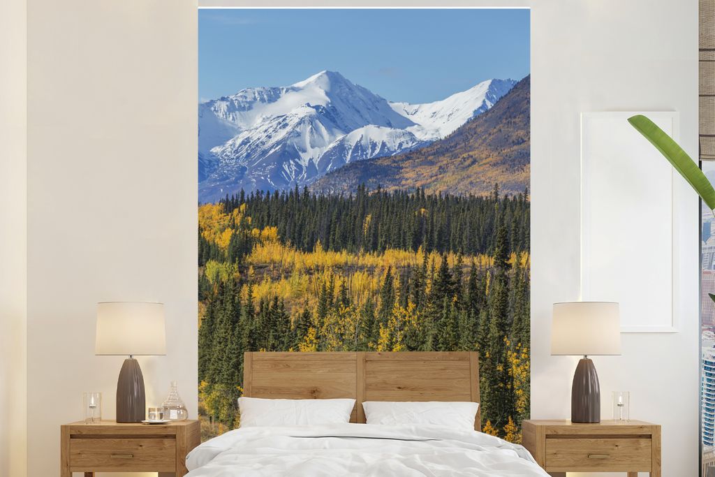 MuchoWow Fototapete für Wohnzimmer oder Schlafzimmer Wandtapete Vinyl Motivtapete Wald im Kluane-Nationalpark in Yukon - 155x240 cm - Tapete