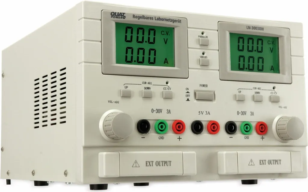 Double alimentation stabilisée de table 2 x 30V 3A série LN-3003 - 3