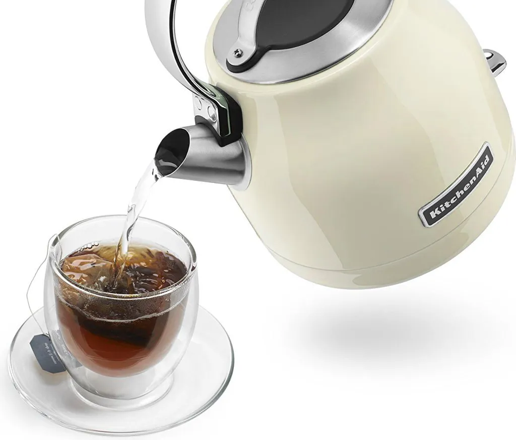 Bouilloire rapide KitchenAid 5KEK1222EAC design rétro crème - 12