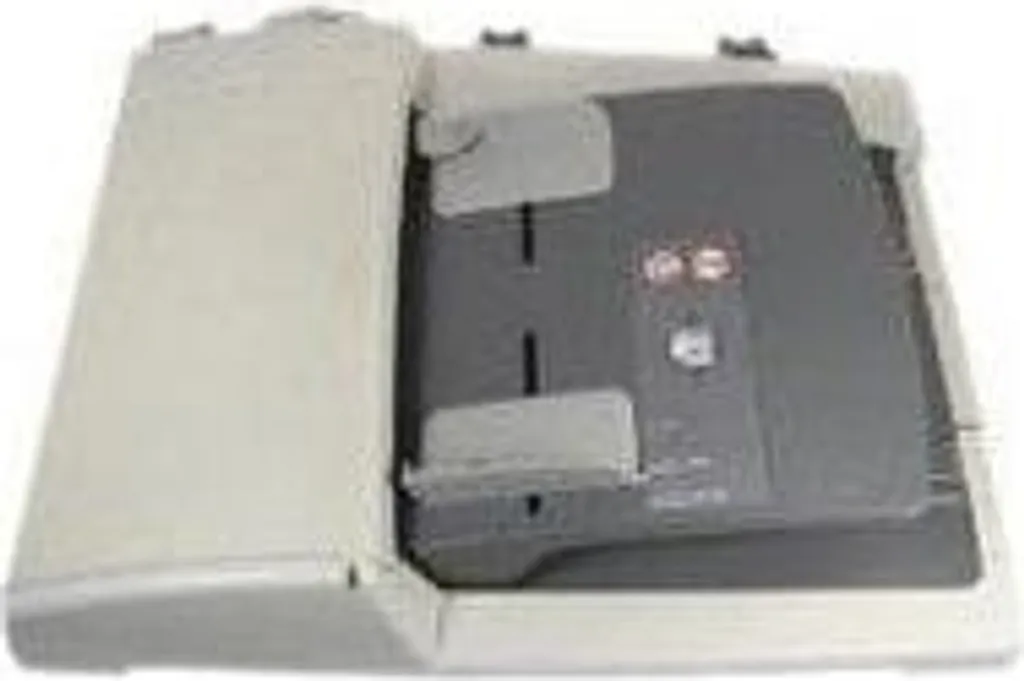 Lian Li UNI Fan SL-Infinity 140 White vs Thermaltake CT200 ARGB Case
