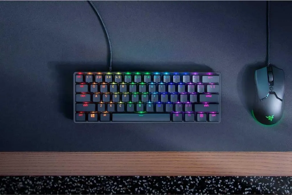 Razer Huntsman Mini avec Touches PBT et Switchs Optiques Noir QWERTY - 5