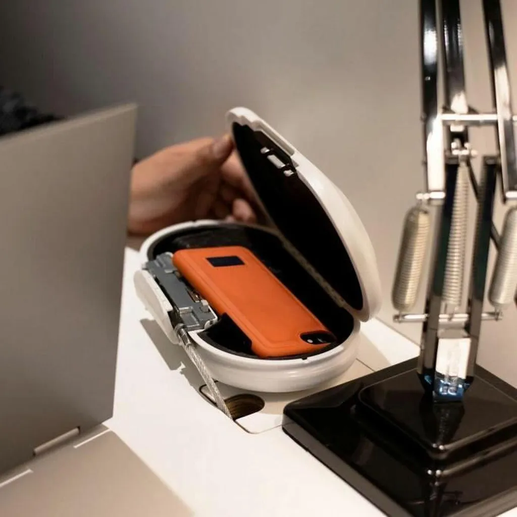 Évitez le Vol de vos Objets avec ce Coffre Portable Master Lock