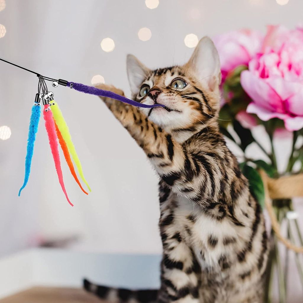 Interaktives Katzenjagd Spielzeug - 12 Stück Ersatz Haarige Schwanz Würmer für Katzenstab - Mit Glocke - Kätzchen Zauberstab Zubehör