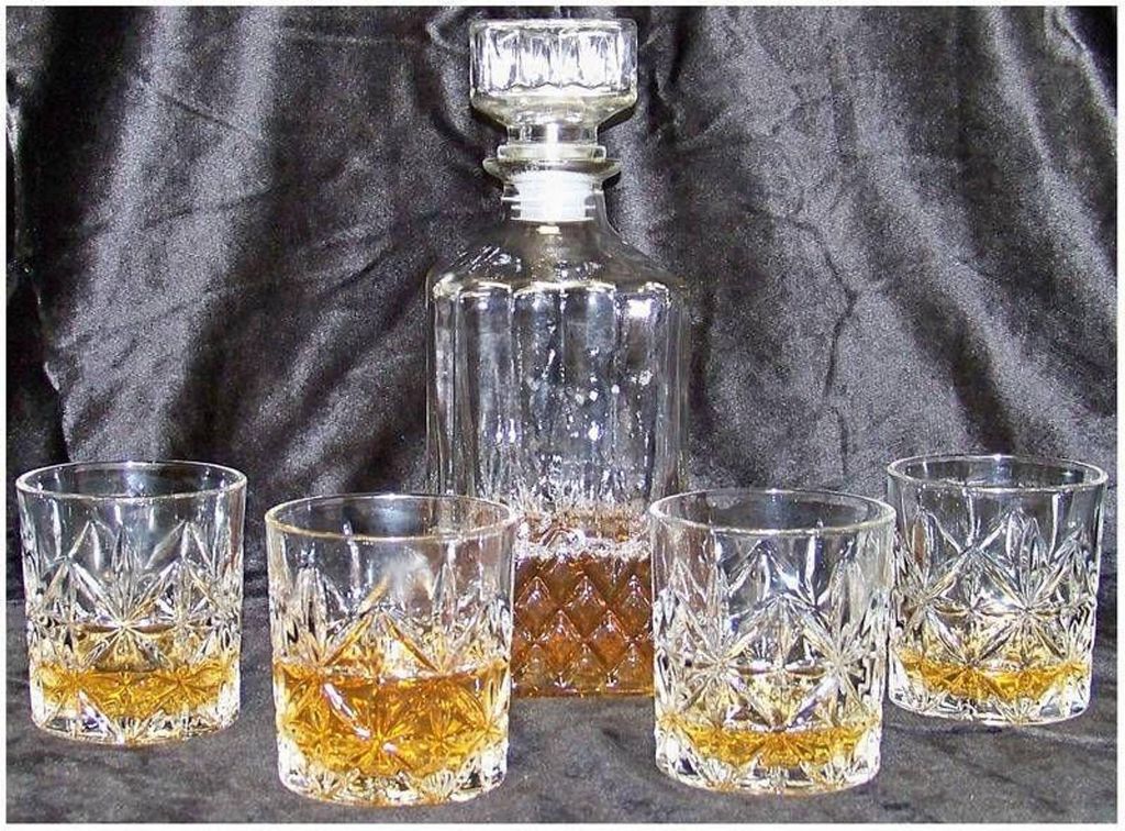Karafa na whisky, 900 ml, 4 sklenice Obrázek produktu 8