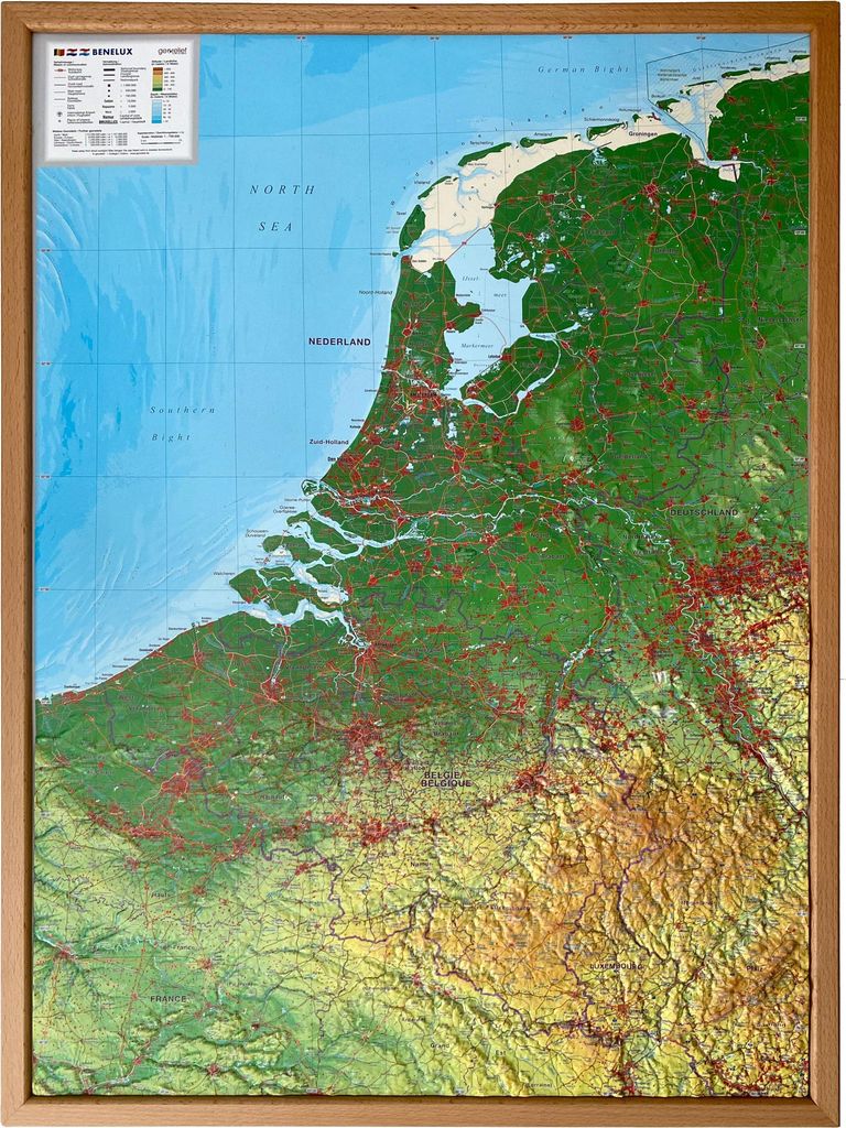 Relief Belelux 1:700.000 mit Naturholzrahmen