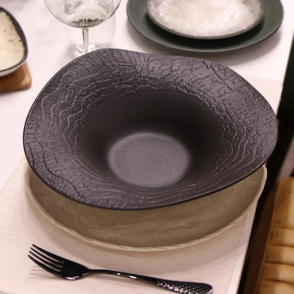 Plat de service Wilmax pour présentation de table chic 30 cm noir - 6