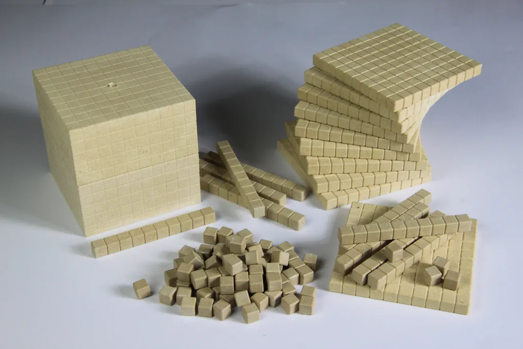 Blocs de base 10 Dienes Re-Wood® 121 unités écologiques pour calculs