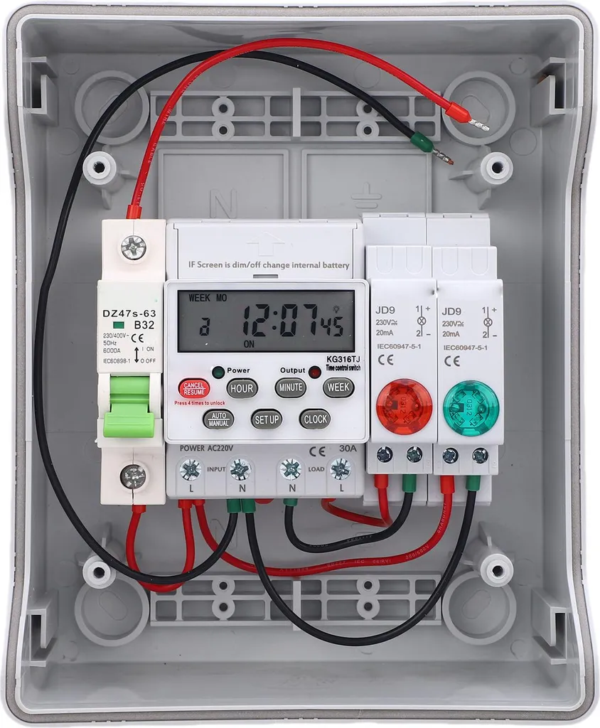 Boîtier de distribution étanche 32A avec programmateur numérique LCD