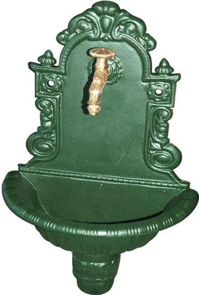 Aménagez votre point d'eau extérieur avec la fontaine murale verte en fonte