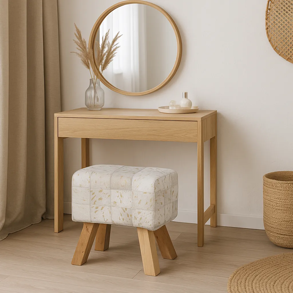 Tabouret bas design patchwork de cuir Adelphia avec pieds bois massif