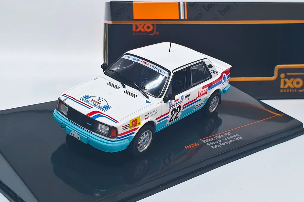 Škoda 130 LR n°22 Rallye Acropolis 1986 IXO 1:43 - Miniature de Rallye