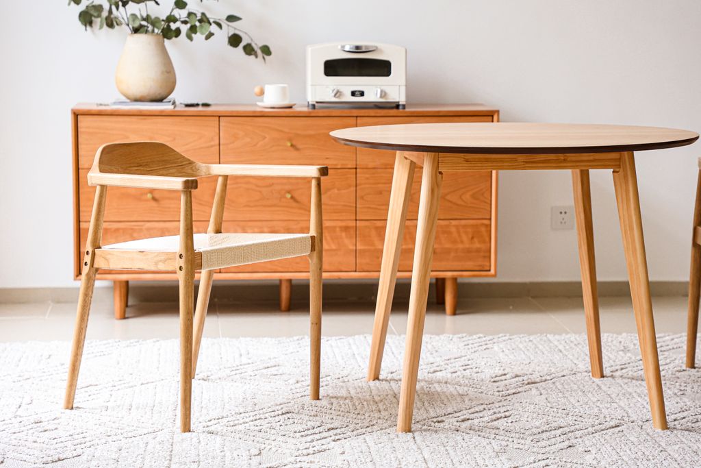 LIM HOME | Papierkordel Essstuhl aus massivem Eichenholz Produktbild 3