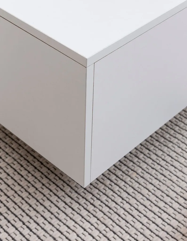 Table d'appoint cube blanche 60x60 cm en bois, finition design épuré - 4