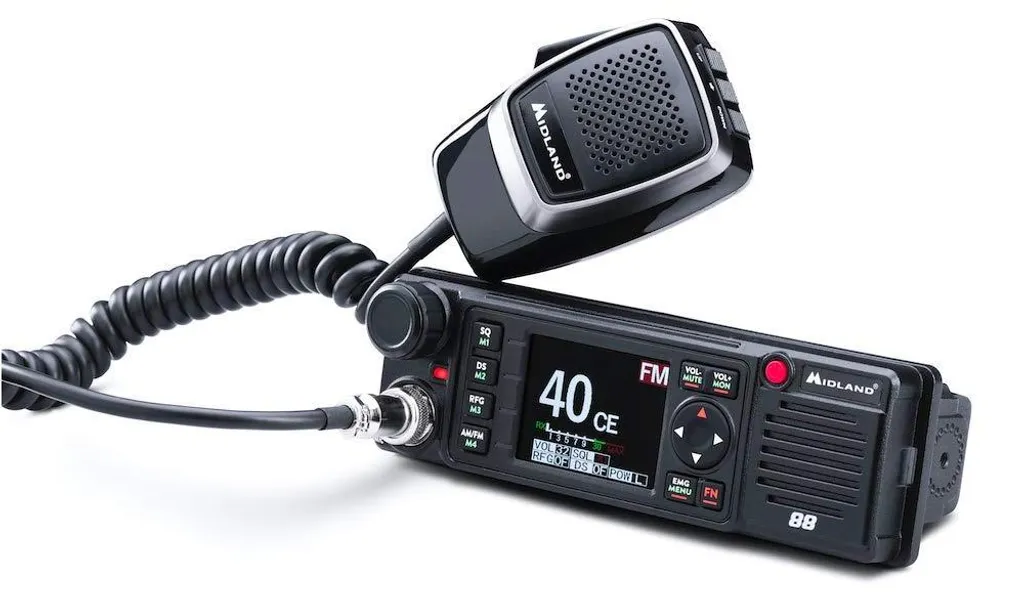 Radio CB Midland M-88 : fini le bruit de fond avec Squelch et écran couleur