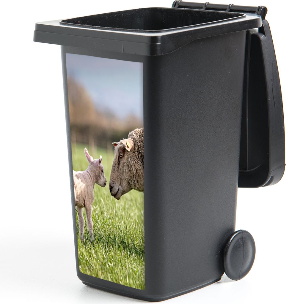 MuchoWow Mülltonnenaufkleber Schafe - Gras - Lamm 44x98 cm - Containeraufkleber - Aufkleber - Mülltonnen-Aufkleber
