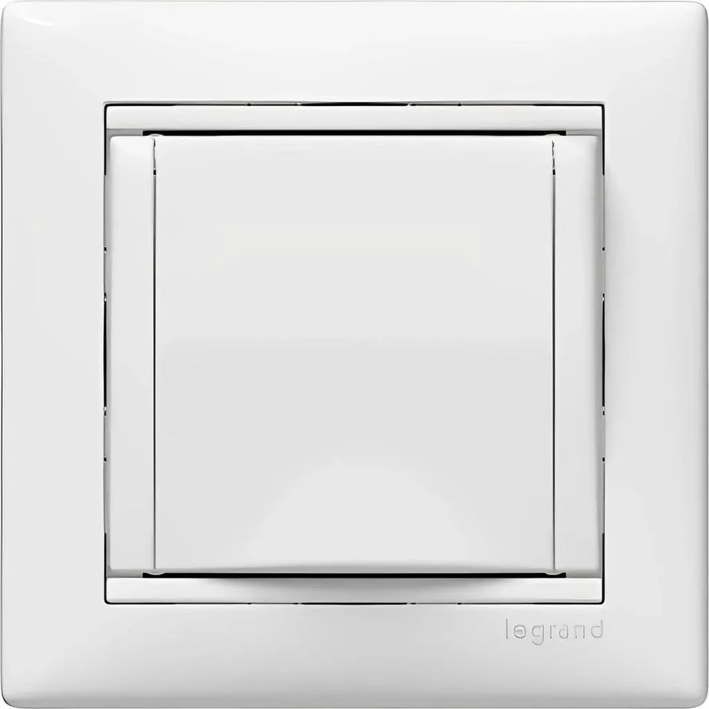 Prise électrique Legrand Valena encastrée pour rénovation maison 774422
