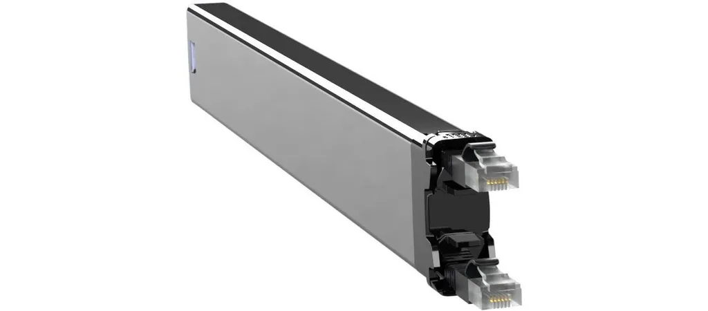 PATCHBOX 365 Cassette en cuivre Cat6a blindée pour rack informatique