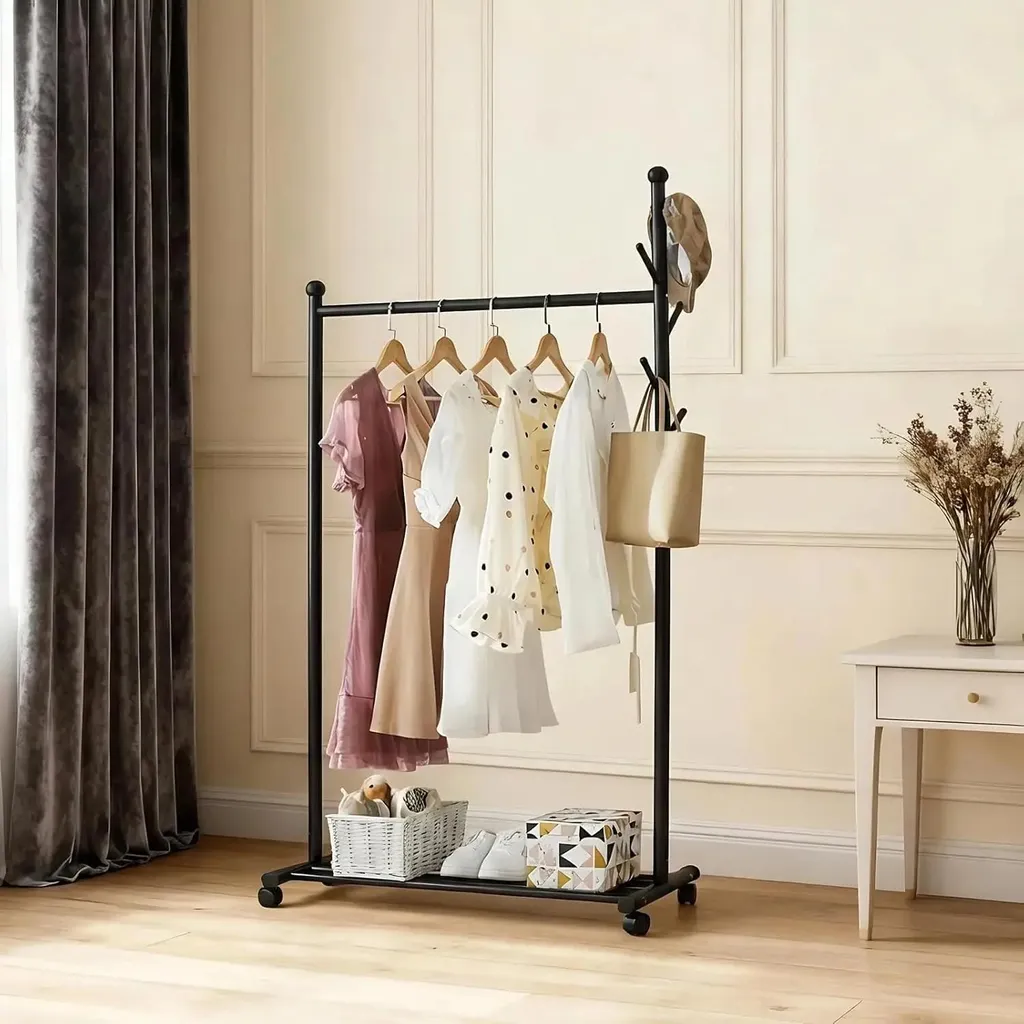 Porte-vêtements à roulettes 105 cm avec tringle et étagère à chaussures
