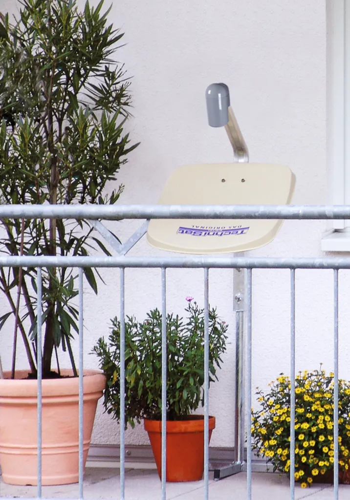 Trépied de balcon pour parabole TechniSat 33/45 en acier galvanisé
