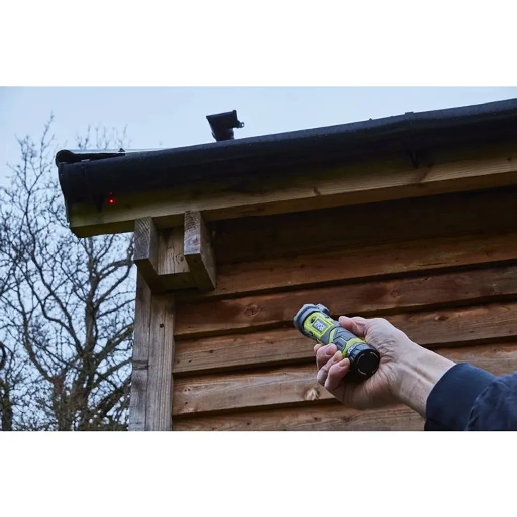 Lampe torche LED Ryobi RLP4-120G 4V portable avec recharge USB Lithium