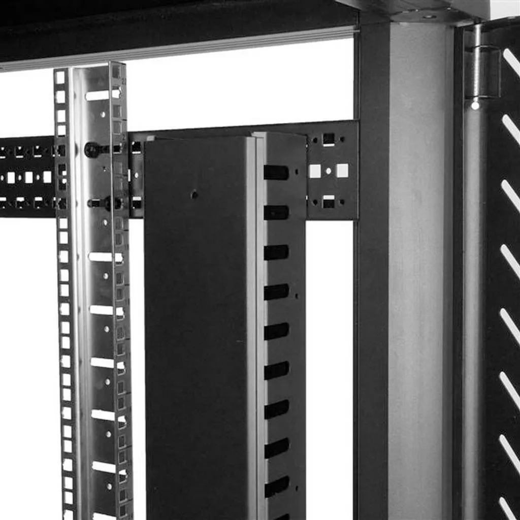 StarTech.com Classeur de câbles vertical avec Finger Duct pour rack IT - 8