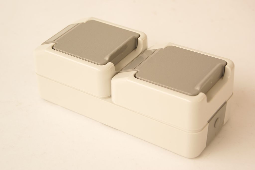 Merten SCHUKO-Doppel-Steckdose  MEG2329-8029 lichtgrau Produktbild 