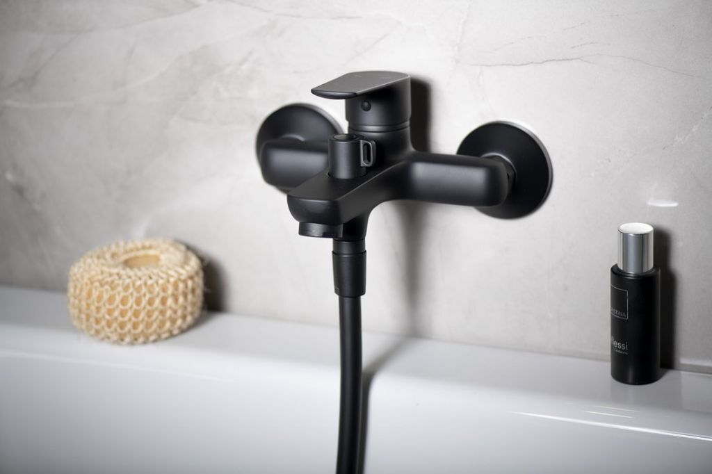 Aqualine Lotta - Badewannenarmatur, schwarz matt LT610B